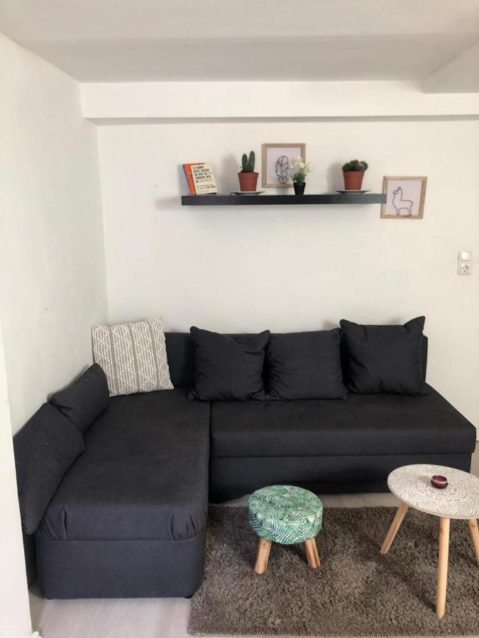 Bescheidene Untergeschoss Wohnung In Guter Lage. Köln Kültér fotó
